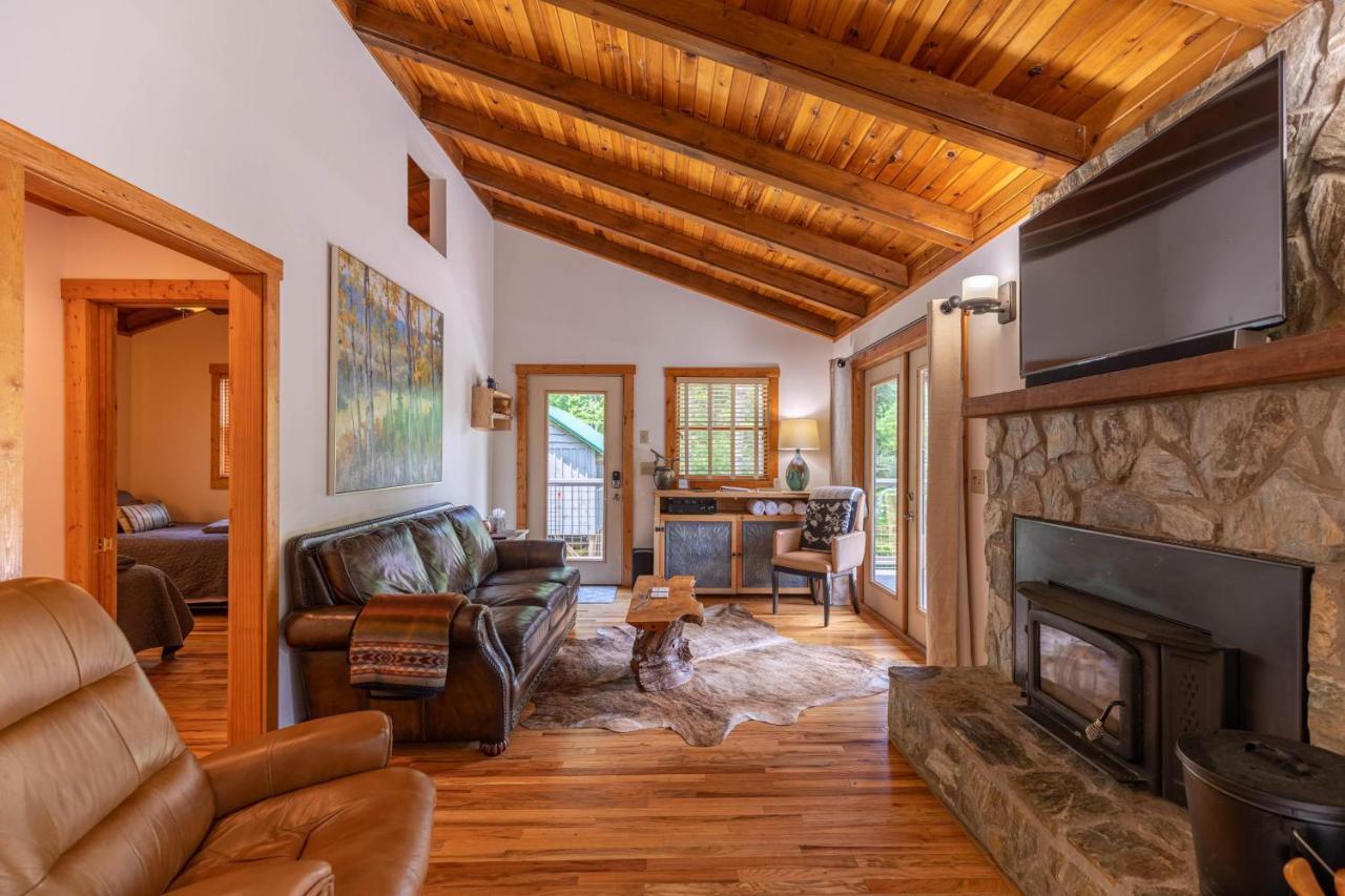 Villa Knotty Pine West Jefferson Esterno foto