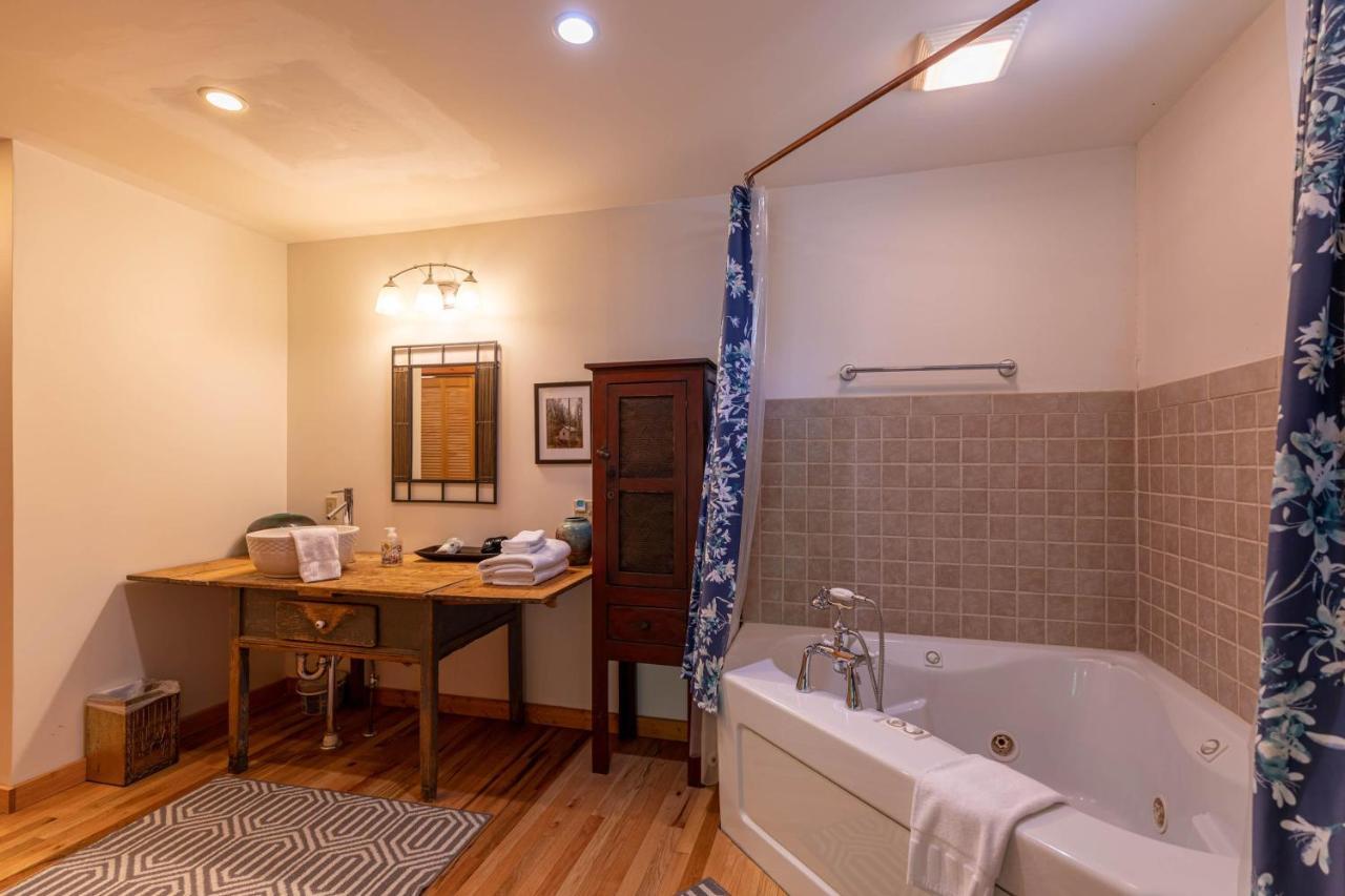 Villa Knotty Pine West Jefferson Esterno foto